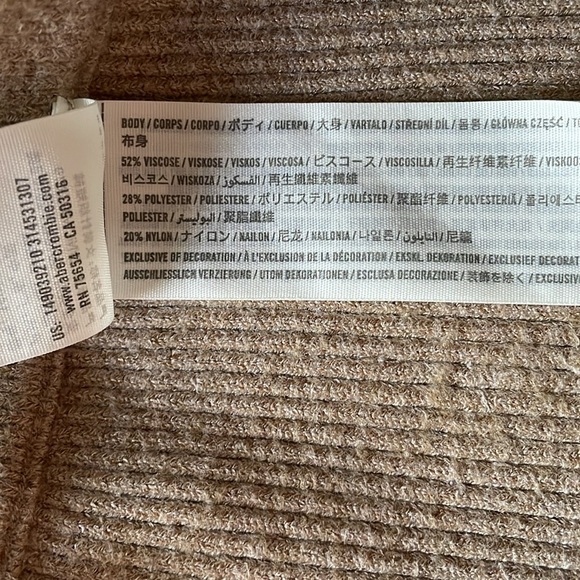 A&F Ribbed Shorts - Picture 4 of 4